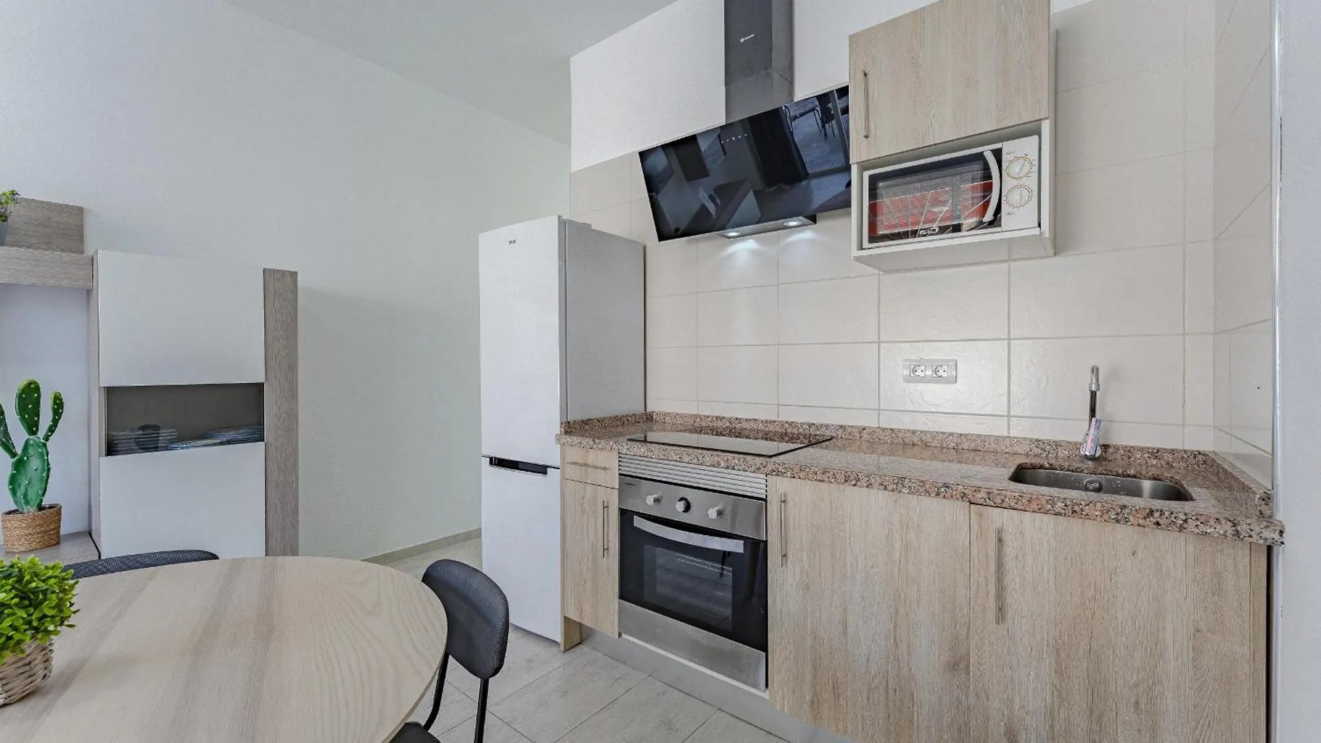 Apartamento En Parque Santiago II 阿罗纳 公寓